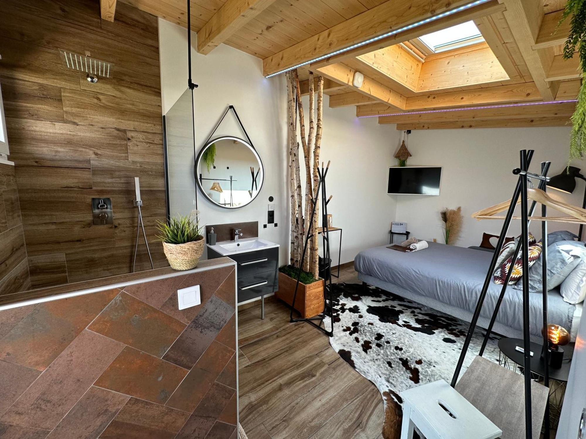 La Villa D'Helene 2 - Chambres D'Hotes Bnb Et Appartements - Клюз Экстерьер фото